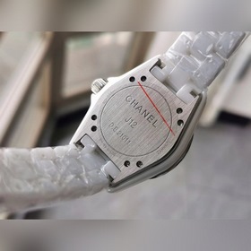 CHANEL Шанель – символ классической элегантности Новые часы J12·2
