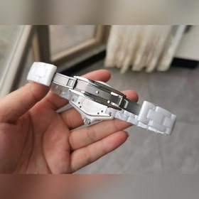 CHANEL Шанель – символ классической элегантности Новые часы J12·2
