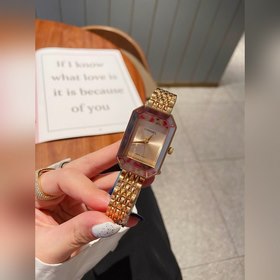 CHANEL с гордостью представляет новую модель женских часов 1988.