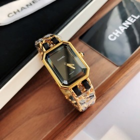 Часы Chanel PREMIèRE ROCK Часы PREMIèRE ROCK имеют корпус и ремеш