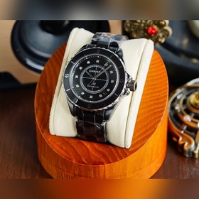 Часы Chanel J12 «20-летие» Оснащены новым механизмом с автоподзав
