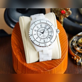 Часы Chanel J12 «20-летие» Оснащены новым механизмом с автоподзав