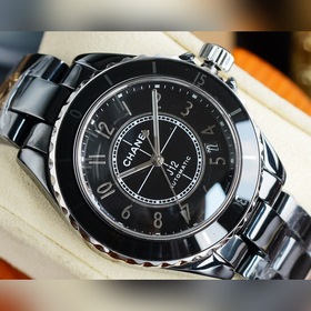Часы Chanel J12 «20-летие» Оснащены новым механизмом с автоподзав