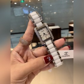 Часы Chanel 316 с корпусом из нержавеющей стали ручной инкрустаци