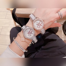 Женские часы Chanel  Импортный кварцевый механизм, корпус из нер