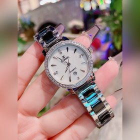 Женские часы Chanel с оригинальным кварцевым механизмом  Корпус 