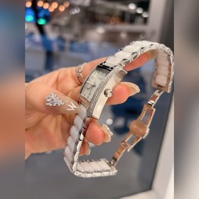 Часы Chanel 316 с корпусом из нержавеющей стали ручной инкрустаци