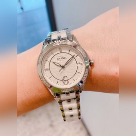 CHANEL - Незаменимые кварцевые часы для женщин Импортный кварцев