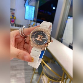 Chanel CHANEL Простой и модный часы с керамическим ремешком Новей