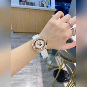 Chanel CHANEL Простой и модный часы с керамическим ремешком Новей