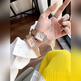 CHANEL Часы с двумя винтами винтовым задним крышкой, циферблат 25