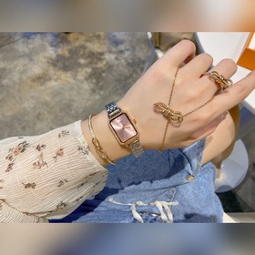 CHANEL Часы + браслет с микро-бриллиантами + серьги Chanel + кол