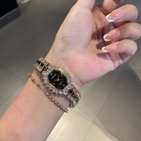 CHANEL Часы из серии Full Diamond Модный, лаконичный, ретро-стиль