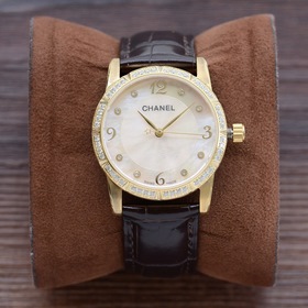 Chanel CHANEL --- Элегантные женские часы Корпус часов отличается