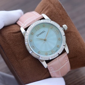 Chanel CHANEL --- Элегантные женские часы Корпус часов отличается