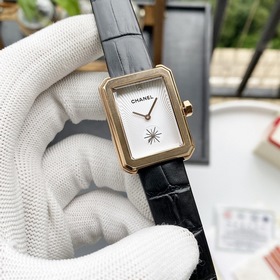 Женские часы Chanel BOY FRIEND Серия Chanel BOY FRIEND  Лаконич