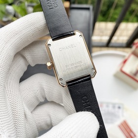 Женские часы Chanel BOY FRIEND Серия Chanel BOY FRIEND  Лаконич