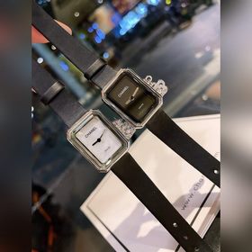 Часы Chanel Première Extrait de Camélia На циферблате нет секундн