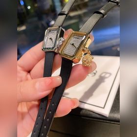 Часы Chanel Première Extrait de Camélia На циферблате нет секундн