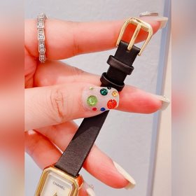 Часы Chanel Première Extrait de Camélia На циферблате нет секундн