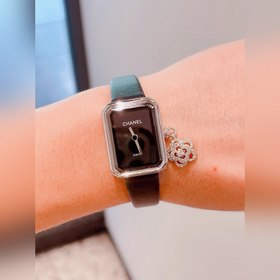 Часы Chanel Première Extrait de Camélia На циферблате нет секундн
