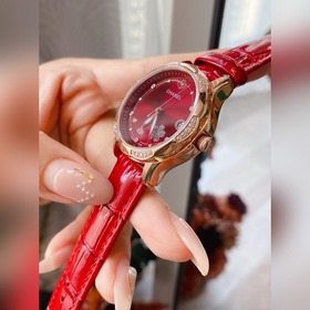 CHANEL Ручная работа, инкрустированный бриллиантами циферблат с а