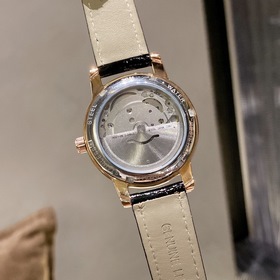 Chanel CHANEL Изысканные женские часы 【Ремешок】 ： ремешок из нату