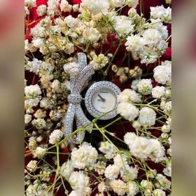 Chanel ювелирный часы из серии RUBAN Ремешок с узором, покрытый 