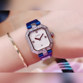 Часы Chanel Premiere, 24 мм Часы имеют традиционную восьмиугольну