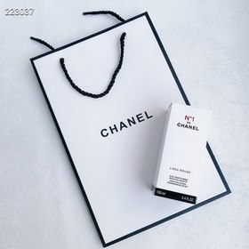 Название бренда： Chanel No. 1 Eau Rouge Объем： 100 мл Страна про