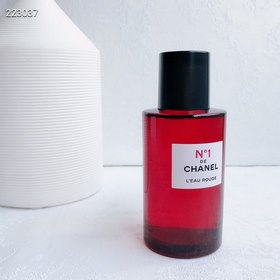 Название бренда： Chanel No. 1 Eau Rouge Объем： 100 мл Страна про
