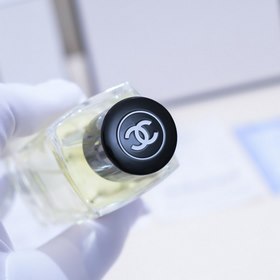 Название бренда： Chanel 1957 Объем： 75 мл Аромат： Фуковый аромат 