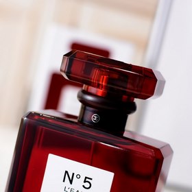 Название бренда： Chanel No. 5 Eau de Toilette Объем： 100 мл Стран