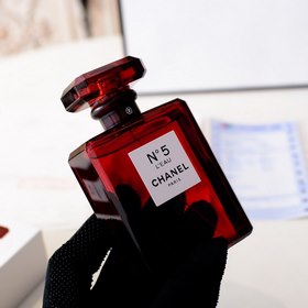 Название бренда： Chanel No. 5 Eau de Toilette Объем： 100 мл Стран