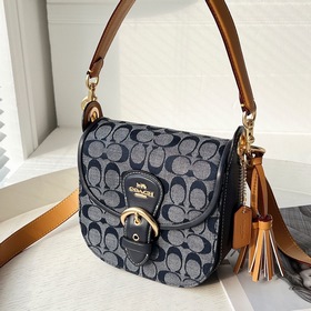 Coach/蔻驰 Модель c8512 Маленькая сумка-седло, сумка через плечо Же