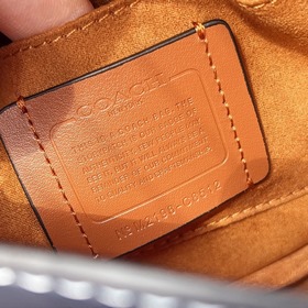 Coach/蔻驰 Модель c8512 Маленькая сумка-седло, сумка через плечо Же