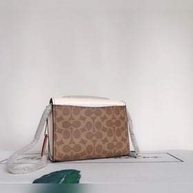Coach / Модель F34256 Ретро сумка с клапаном из кожи Ретро-фурни