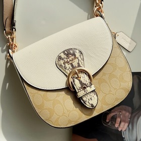 Сумка Kleo серии Coach/Kleo с клапаном на застежке и кожа с текст