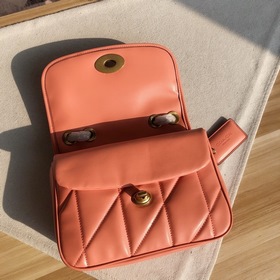 Coach, модель： C8560, стеганая сумка через плечо PILLOW MADISON, 