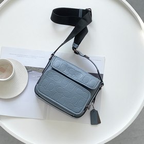 Coach, модель № C9871, сумка Sullivan с тиснением, через плечо.
