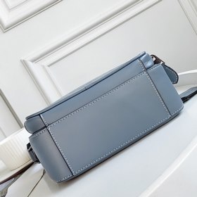 Coach, модель № C9871, сумка Sullivan с тиснением, через плечо. 