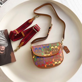 Сумка Coach/Coach Rainbow Retro Saddle Bag с ремнем через плечо Д