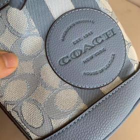 Coach Модель C8322 Мини-сумка с широкими бретелями через плечо Ра