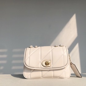 Coach, модель： C8560, стеганая сумка через плечо PILLOW MADISON,