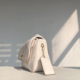 Coach, модель： C8560, стеганая сумка через плечо PILLOW MADISON, 