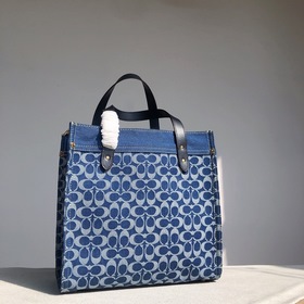 Coach / Код модели： CA108 Большая сумка Field Tote из серии Denim