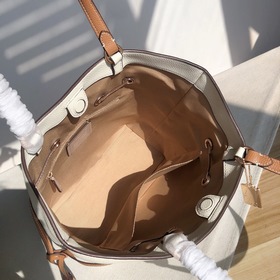 Coach, модель CA165, сумка Andy Tote Материал： кожа. Логотип с п