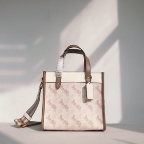 Coach/蔻驰 Модель： C3866 Field Tote с логотипом кареты Классически