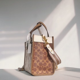 Coach/蔻驰 Модель： C3866 Field Tote с логотипом кареты Классически