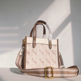 Coach/蔻驰 Модель： C3866 Field Tote с логотипом кареты Классически